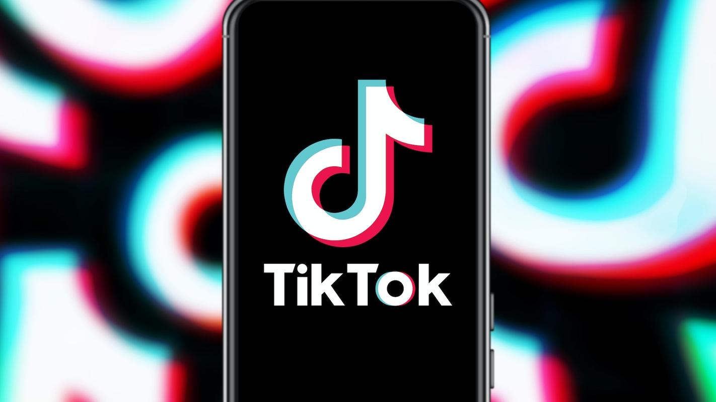 TikTok Book Reviews For Young Adults 